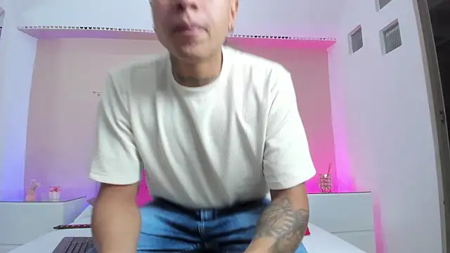 kaylaa sex online show from January 2026 01:26:02 PM