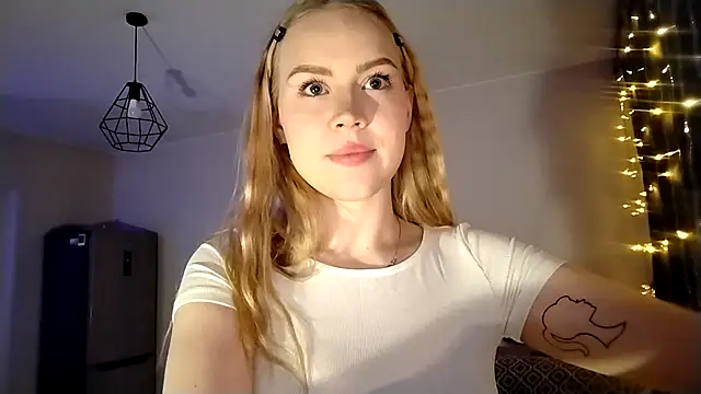 LunaPeony online show from March 2026 05:42:02 PM