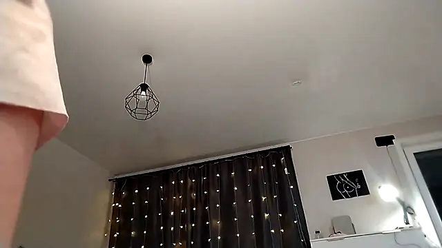 LunaPeony online show from April 2026 07:58:02 PM