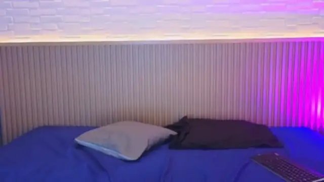 Snapshot of EmyVega chatting on December 2025 04:36:01 PM EmyVega online show from December 2025 04:36:01 PM