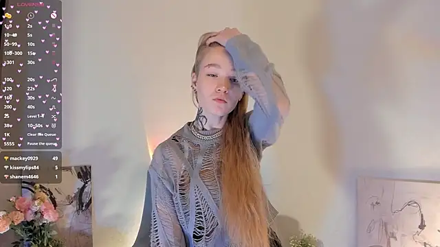 Snapshot of MaireLanda chatting on December 2025 04:08:02 AM MaireLanda online show from December 2025 04:08:02 AM