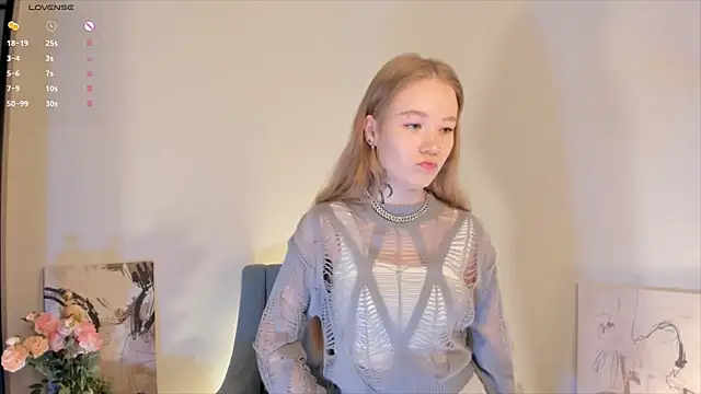 Snapshot of MaireLanda chatting on December 2025 04:54:01 AM MaireLanda online show from December 2025 04:54:01 AM