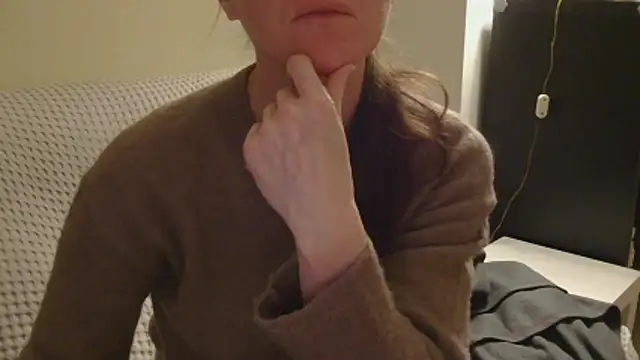 Snapshot of AuroraAG chatting on February 2026 08:35:02 PM AuroraAG online show from February 2026 08:35:02 PM