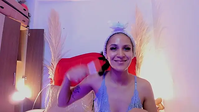 Samantha luv  online show from April 2026 10:07:02 PM