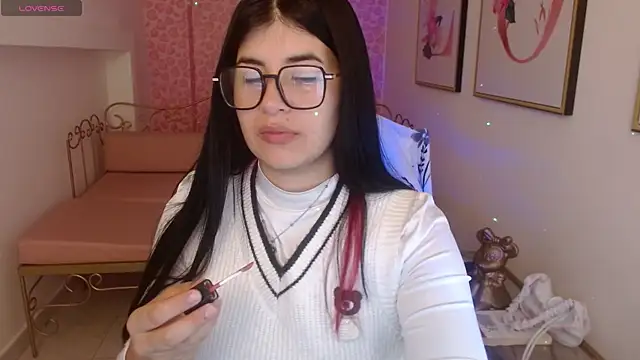 Nina harpper  online show from March 2026 01:11:01 PM