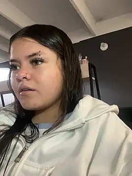 Camila Duarte2 online show from February 2026 01:39:01 PM