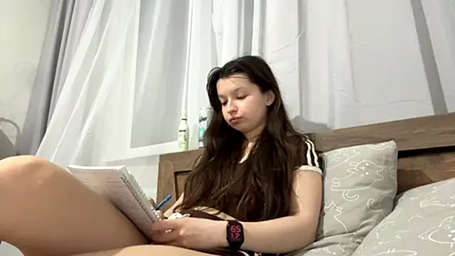 EllieBerrie online show from December 2025 04:59:02 PM