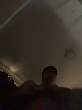 Lander Cruz online show from December 2025 07:09:01 PM