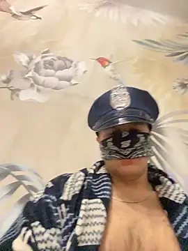 Snapshot of AlexPaulbig chatting on December 2025 04:31:02 AM AlexPaulbig online show from December 2025 04:31:02 AM