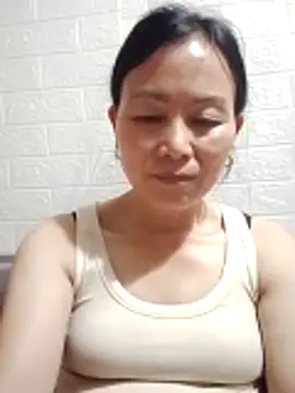 Lili-123k online show from April 2026 03:28:02 PM