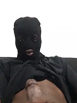 Snapshot of Pound5King chatting on April 2026 09:07:01 AM Pound5King online show from April 2026 09:07:01 AM