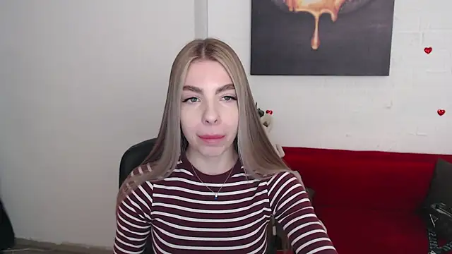 Snapshot of EsterNoir chatting on December 2025 06:54:02 AM EsterNoir online show from December 2025 06:54:02 AM