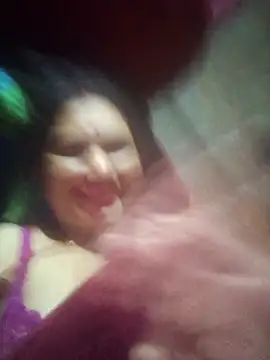 Your-shreya143 online show from April 2026 07:44:01 PM