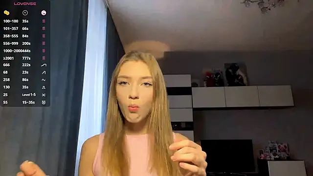 AveryBerkson online show from December 2025 08:19:02 AM