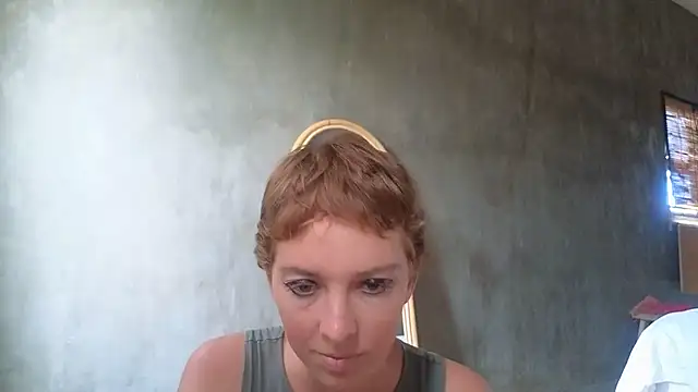 Snapshot of Ida-Rose chatting on December 2025 05:15:02 AM Ida-Rose online show from December 2025 05:15:02 AM