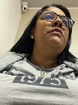 Carameloswing1 online show from April 2026 12:21:01 PM