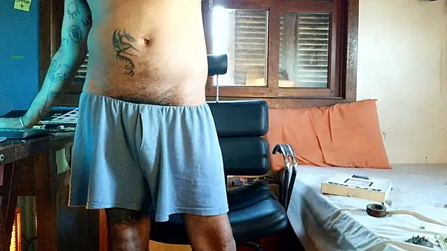 Snapshot of ooproprio chatting on June 2026 10:43:02 AM ooproprio online show from June 2026 10:43:02 AM