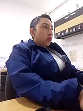 Valeria montana  online show from March 2026 12:05:02 PM