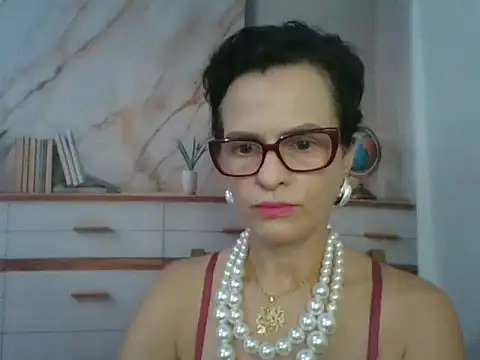 Luna-Hot0802 online show from February 2026 02:23:01 PM