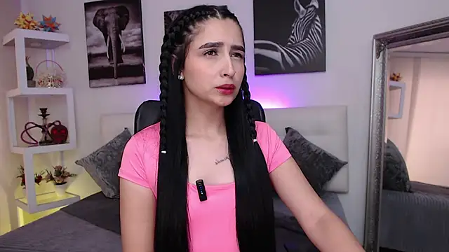 mialiore online show from December 2025 12:44:02 PM