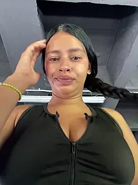 Snapshot of Jennmyller_ chatting on April 2026 06:19:02 PM Jennmyller online show from April 2026 06:19:02 PM