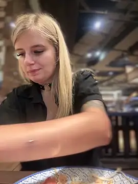 Betsy online show from January 2025 01:42:02 PM