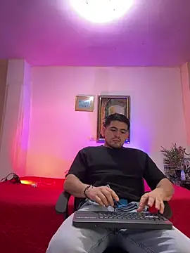 williamsmiiths16 online show from March 2026 12:01:01 PM