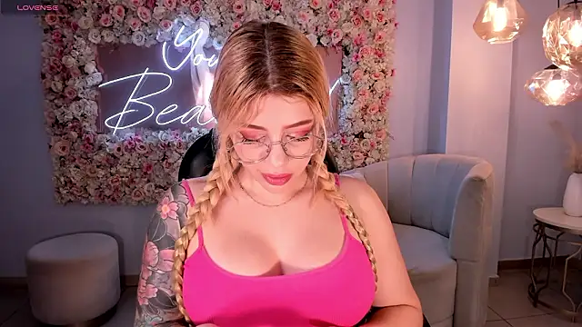 MadisonKane online show from March 2026 11:26:02 AM