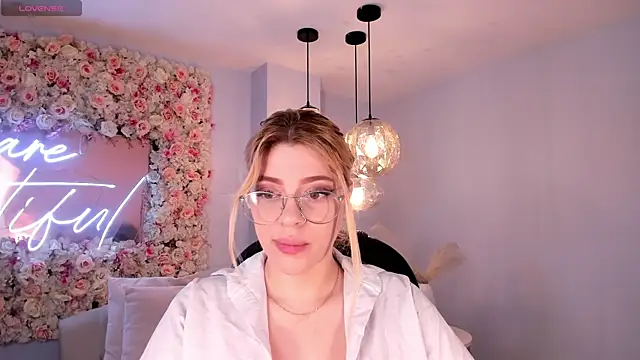 MadisonKane online show from March 2026 11:05:02 AM