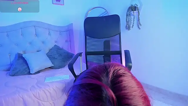 Naomi Xx online show from December 2025 01:31:02 PM