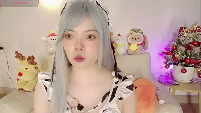 Snapshot of Miyeoonn chatting on December 2025 03:07:01 PM Miyeoonn online show from December 2025 03:07:01 PM