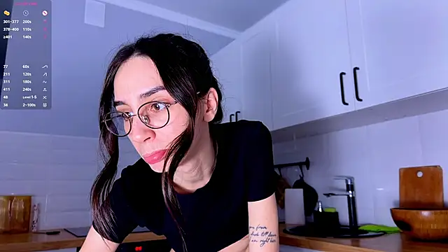 Elizwise online show from February 2026 06:04:02 PM