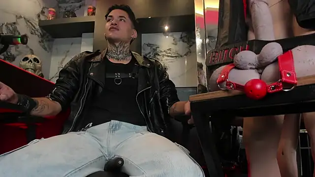 AlecBanne online show from April 2026 10:58:02 PM