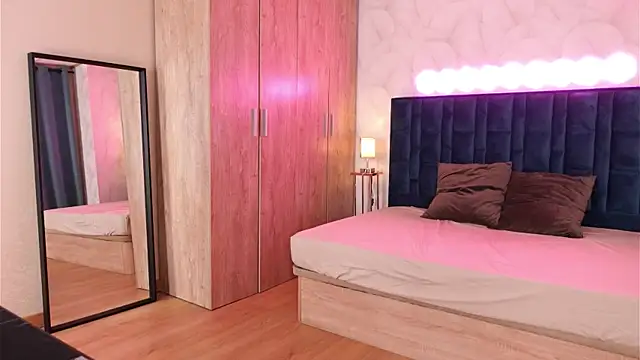 LucyFever online show from January 2026 06:27:02 AM