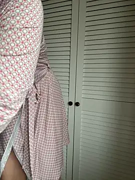 SiennaV online show from February 2026 11:26:01 AM