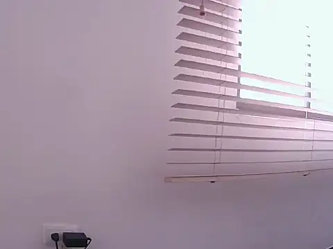 Fernanda andrew online show from March 2026 04:46:01 PM