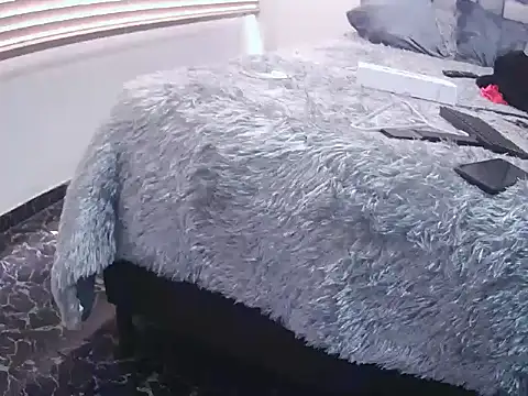 Fernanda andrew online show from March 2026 04:19:01 PM