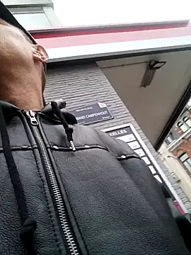 jefflatex45 online show from December 2025 02:24:02 PM