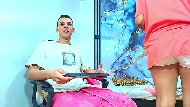 Snapshot of Valentina_and_sneider_ chatting on February 2026 07:01:02 PM Valentina and sneider online show from February 2026 07:01:02 PM