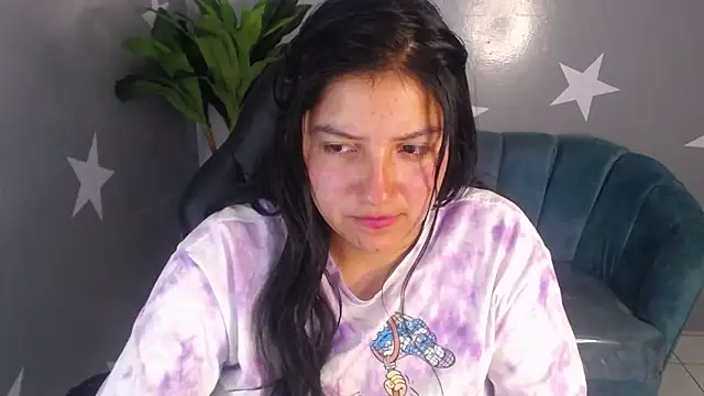 eva smit t online show from December 2025 04:44:02 AM