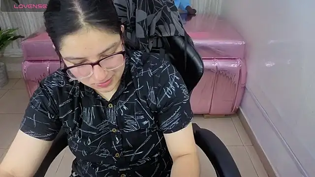 eva smit t online show from March 2026 02:28:02 AM