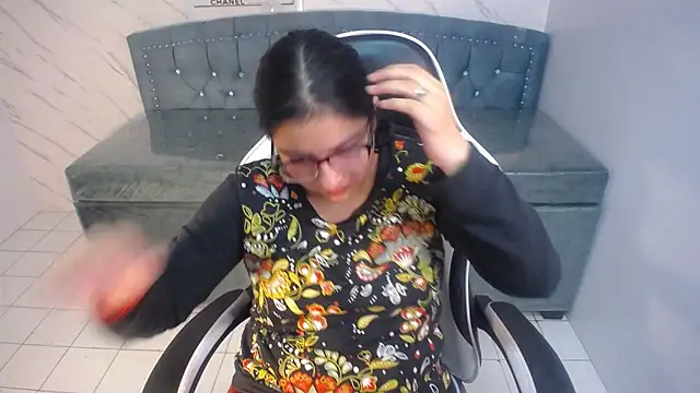 eva smit t online show from April 2026 02:47:02 AM