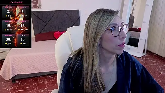 Snapshot of Scarlett_079 chatting on March 2026 11:58:01 AM Scarlett 079 online show from March 2026 11:58:01 AM