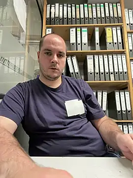 GeilerFinn95 online show from June 2026 11:14:02 PM