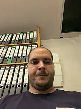 GeilerFinn95 online show from June 2026 04:52:01 PM
