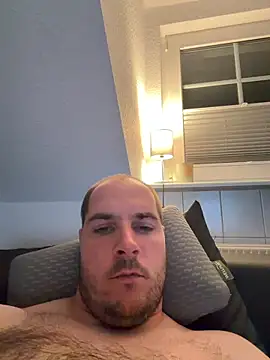 GeilerFinn95 online show from June 2026 11:20:02 PM