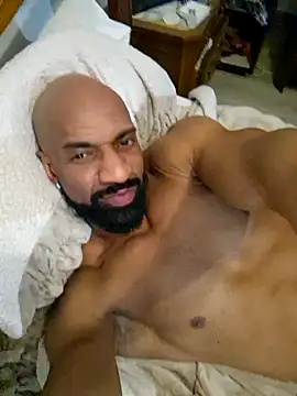 Snapshot of baddblake43 chatting on February 2026 09:00:01 PM baddblake43 online show from February 2026 09:00:01 PM