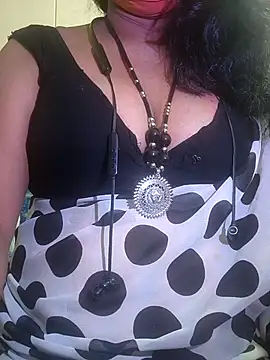Snapshot of Preeti345 chatting on July 2026 08:07:01 AM Preeti345 online show from July 2026 08:07:01 AM