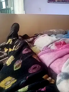 OrangishBank827 online show from December 2025 10:37:02 PM