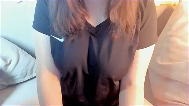 minji snow online show from February 2026 01:21:02 PM